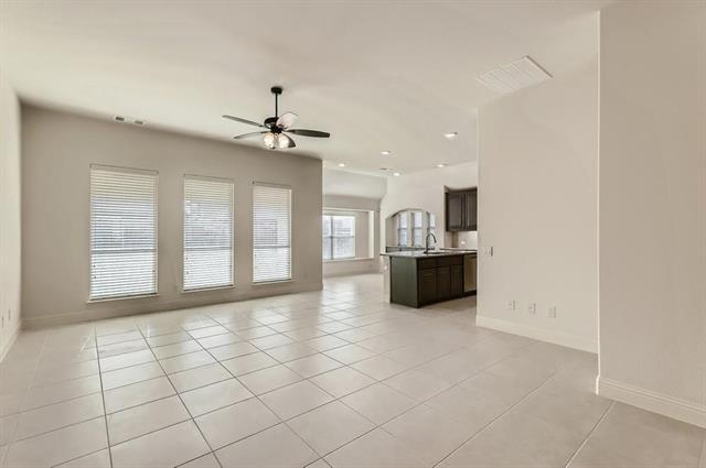 Building Photo - 3216 Creekhaven Dr