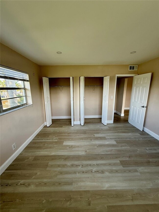 Building Photo - 1607 Arthur St