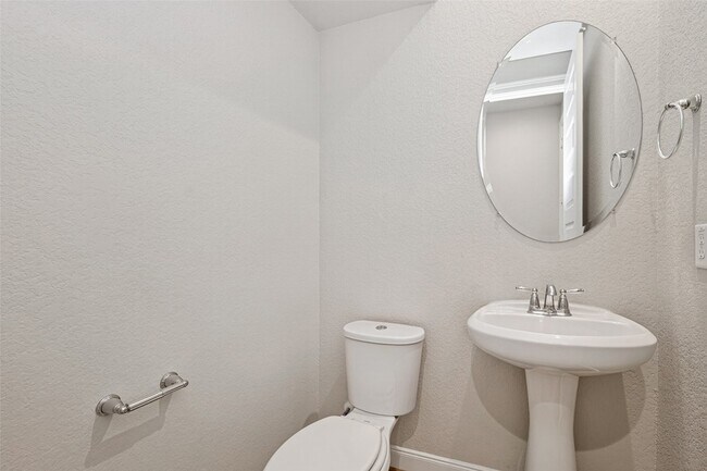 Building Photo - 3103 Little Gem Ln