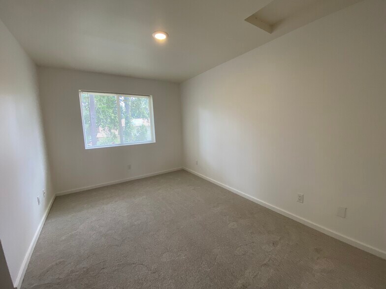 Building Photo - 17517 29th Ave E