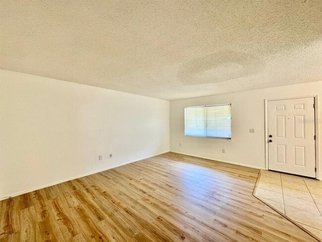 Building Photo - 11703 Raintree Village Blvd