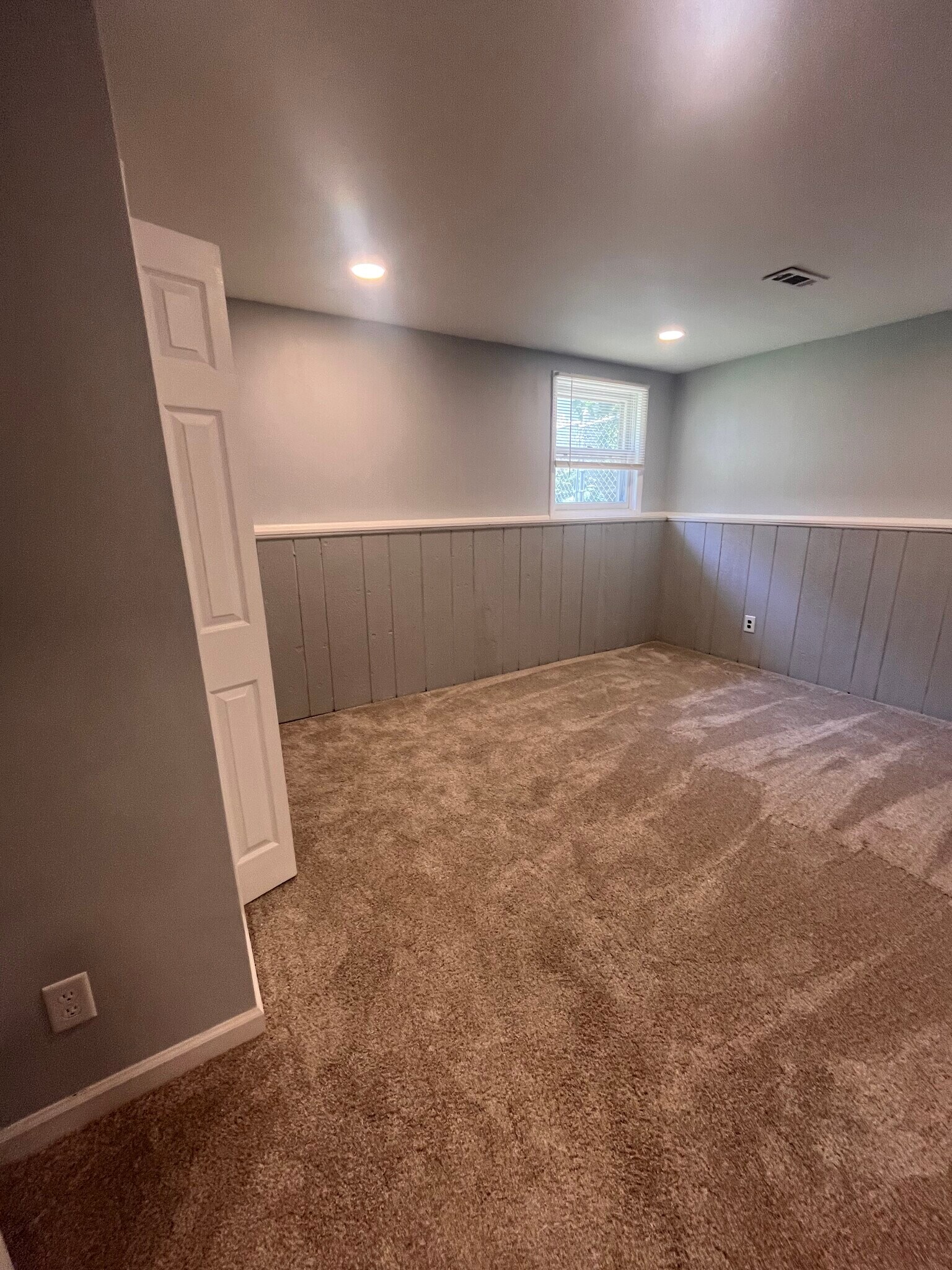 Building Photo - 3840 Wakonda Dr