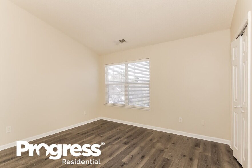 Building Photo - 17113 Greenlawn Hills Ct