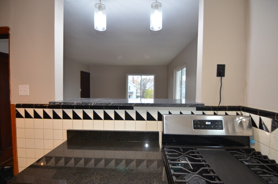 Building Photo - 3938 Hazel Ave