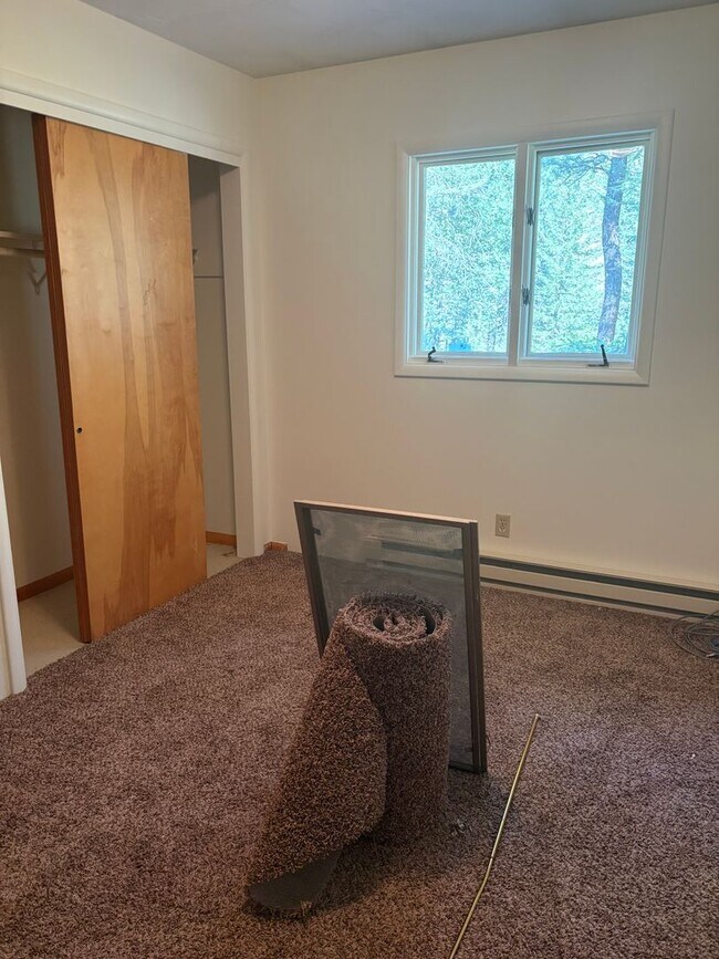 Building Photo - 3029 River Bend Dr