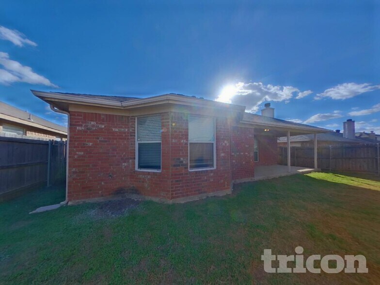 Building Photo - 10712 Braemoor Dr