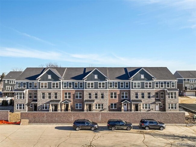 Building Photo - 43173 Atwood Ave