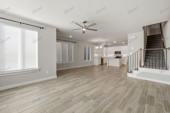 Building Photo - 358 Oakbend Dr