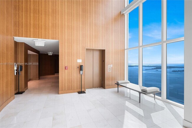 Building Photo - 1643 Brickell Ave