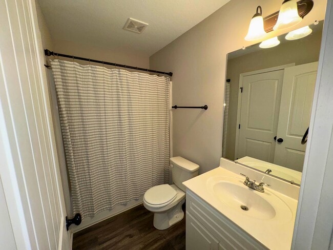 Building Photo - 416 Andover Dr