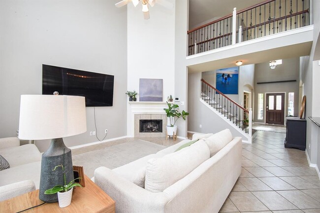 Building Photo - 2403 Echo Harbor Dr