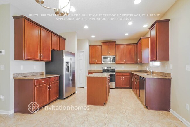 Building Photo - 1160 Carmona Pl