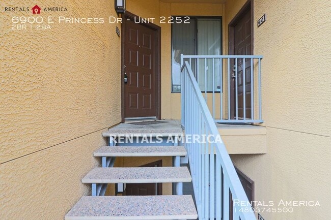 Building Photo - Beautiful Condo in Larronata