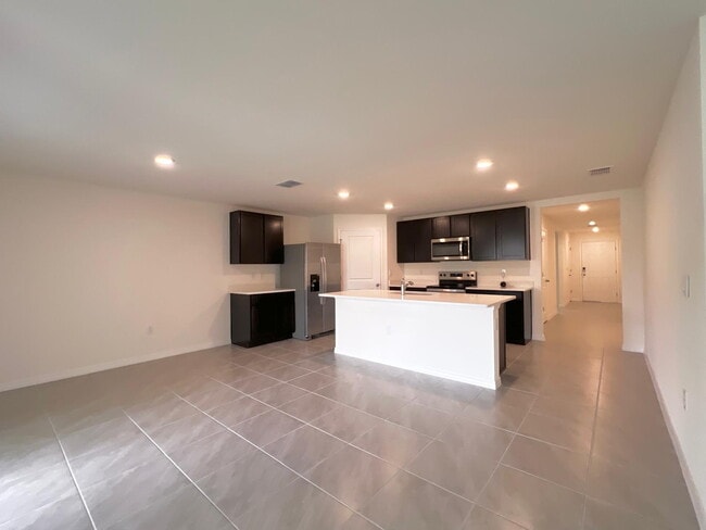 Building Photo - Beautiful, One-of-a-Kind 4-Bed, 3-Bath Hom...