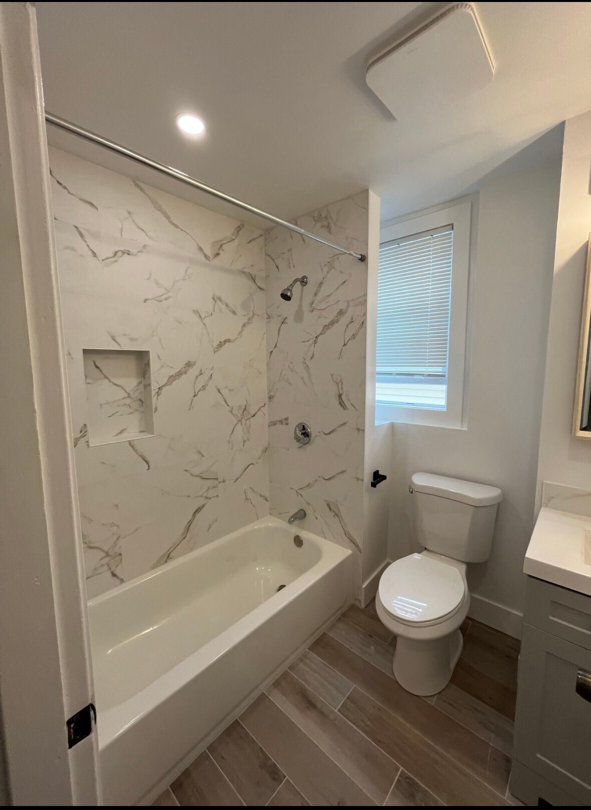 Building Photo - 31 Faywood Ave