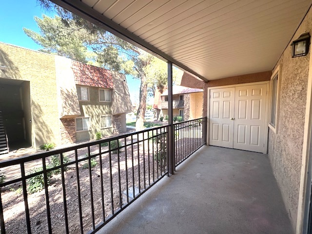 Building Photo - 5265 Indian River Dr