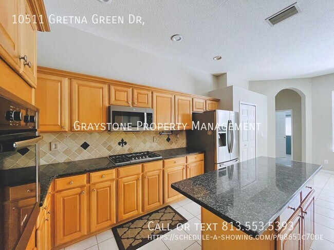 Building Photo - 10511 Gretna Grn Dr
