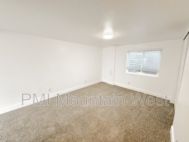 Building Photo - 36 Orchard Ln