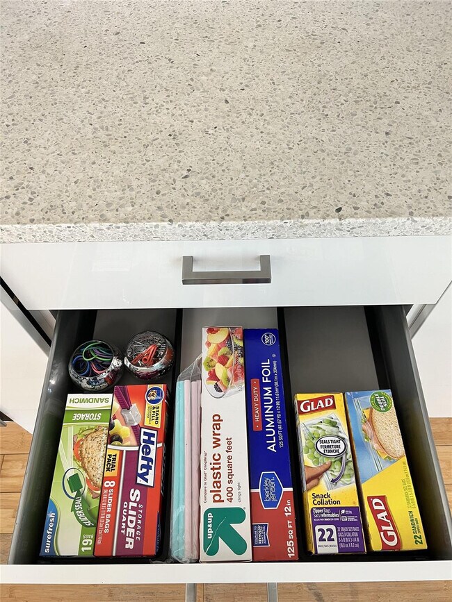 Building Photo - 133 NE 2nd Ave