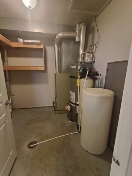 Building Photo - 177 S 200 W