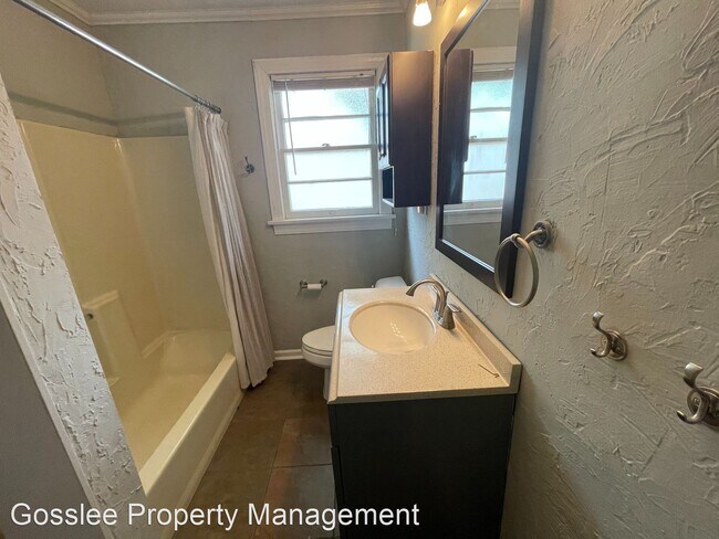 Building Photo - 3 br, 1 bath House - 357 Leland Avenue