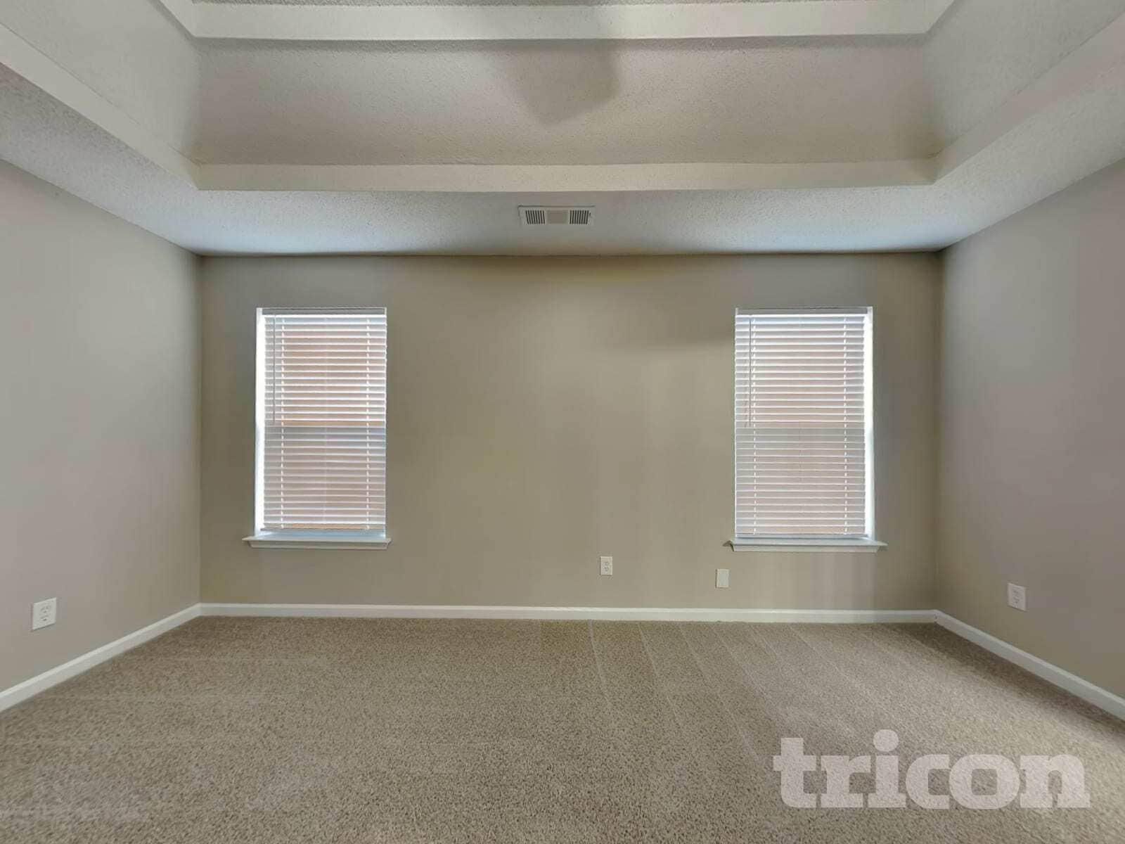 Building Photo - 4928 Bryant Dr