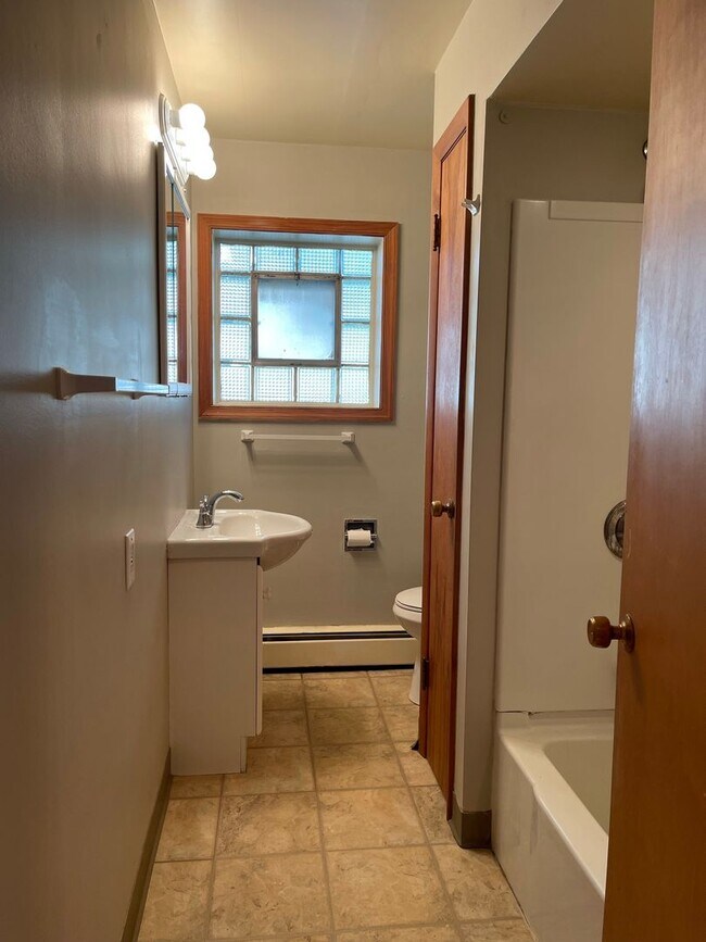 Building Photo - x311