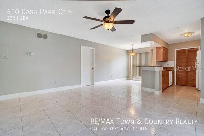 Building Photo - Casa Park Townhome For Rent in Tuscawilla!
