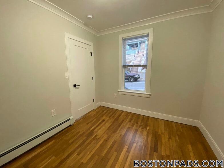 Building Photo - 57 Hemman St