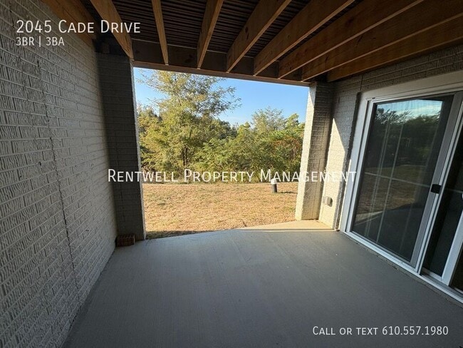 Building Photo - 2045 Cade Dr