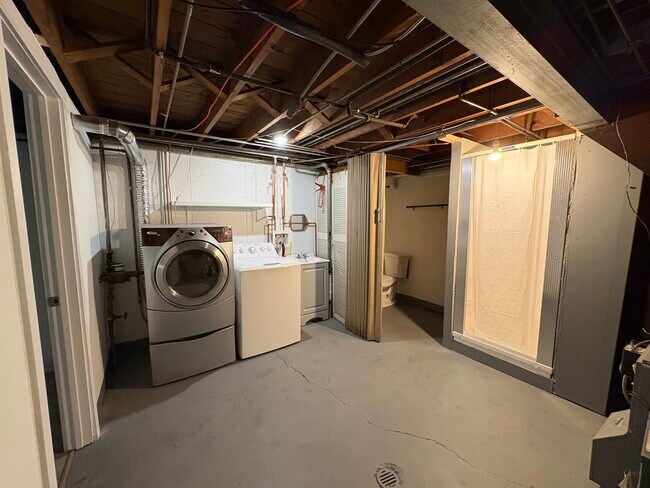 Building Photo - 311 Prairie Ave