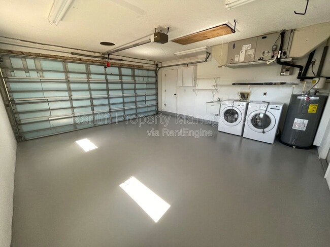 Building Photo - 25486 Avillas Ct