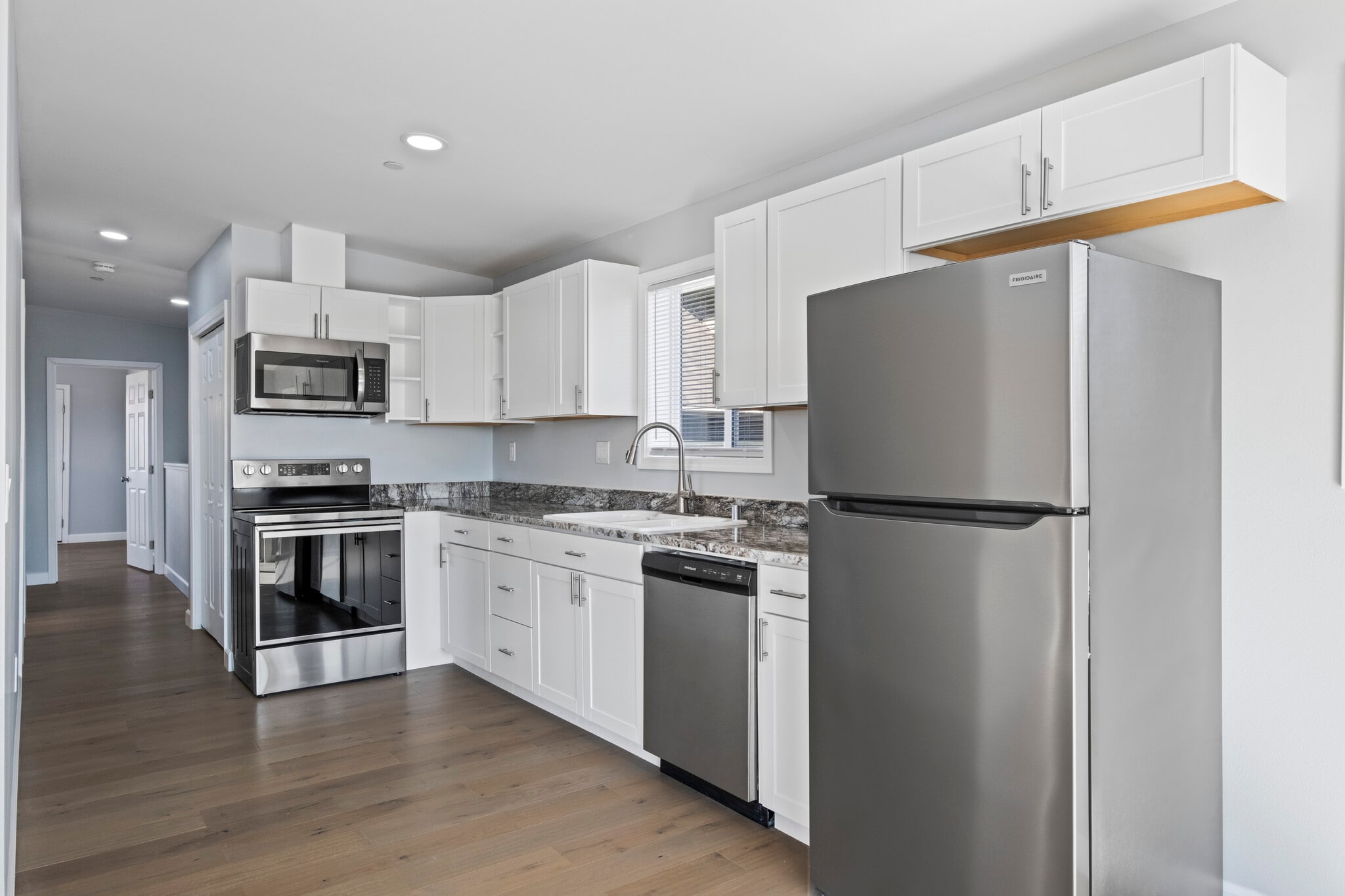 Building Photo - 812 2nd Ave N