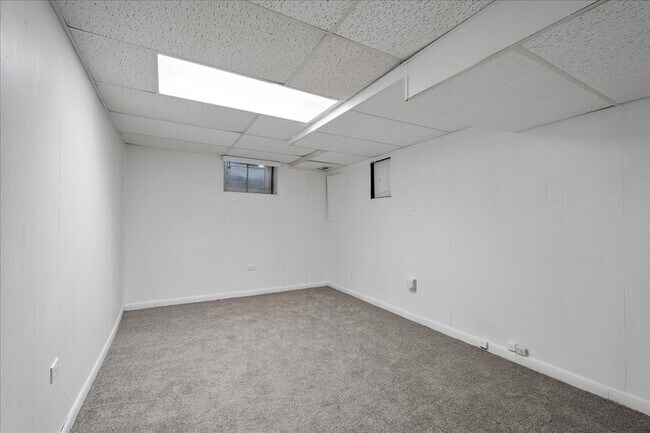 Building Photo - 2821 Covert Rd