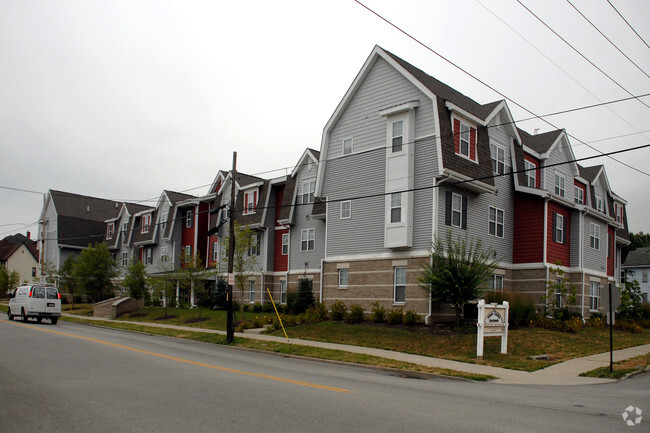 Building Photo - Maple Garden Apartments