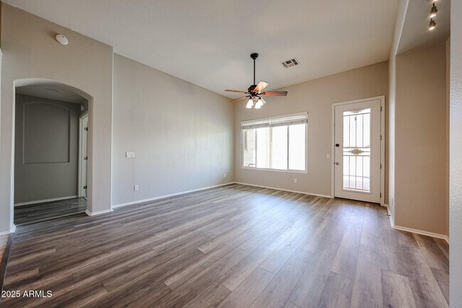 Building Photo - 3840 E Campbell Ave