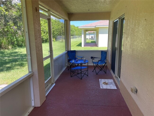 Building Photo - 6425 Las Palmas Way