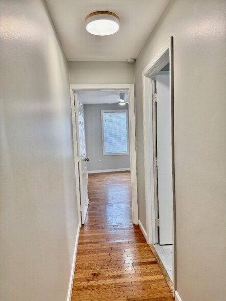 Building Photo - 1302 N Randolph St