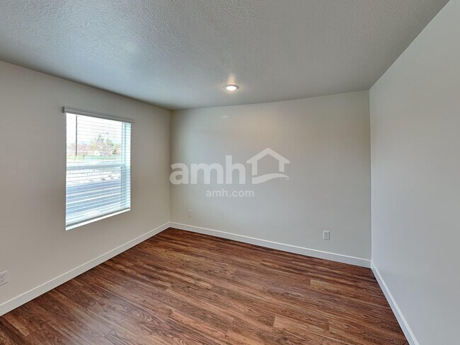 Building Photo - 8974 S John Annie Ln