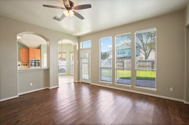 Building Photo - 8305 Spinnaker Bay Ln