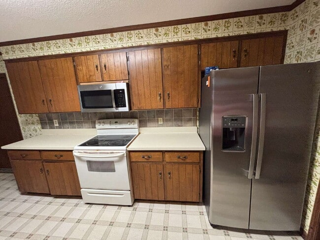 Building Photo - FOR RENT in Dothan, AL!!