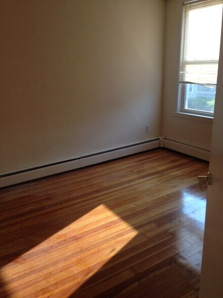Building Photo - 805-807 Merrimack Street