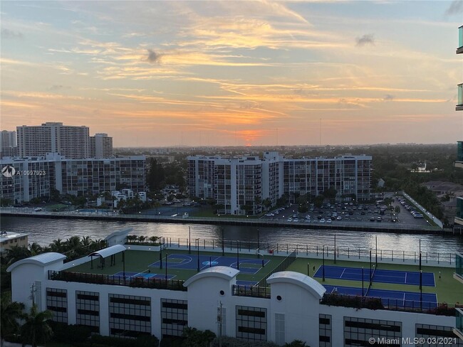 Building Photo - 2501 S Ocean Dr