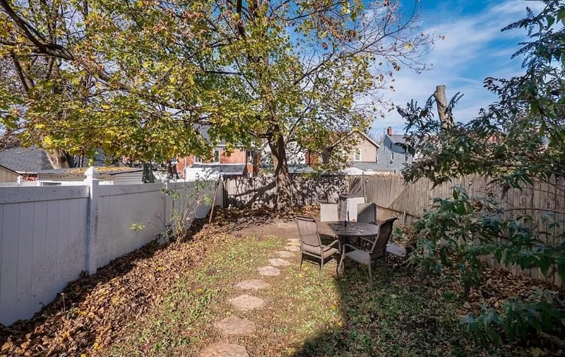 Building Photo - 227 E Garrison St