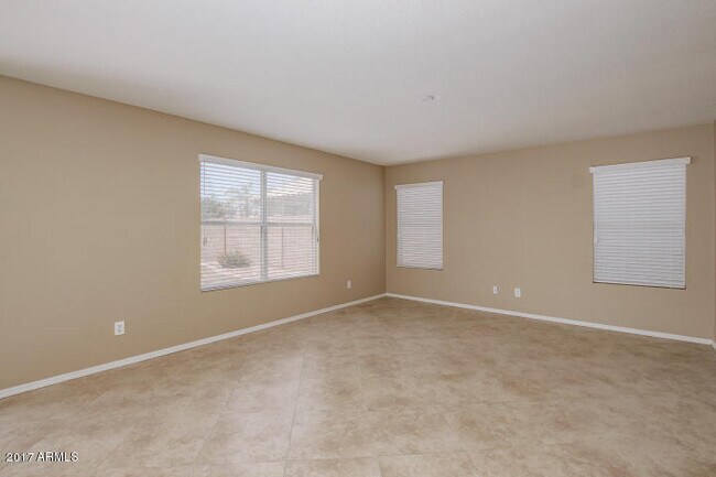 Building Photo - 12755 W Alvarado Rd