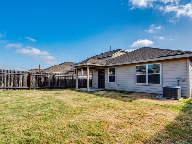 Building Photo - 392 Blue Sage Dr