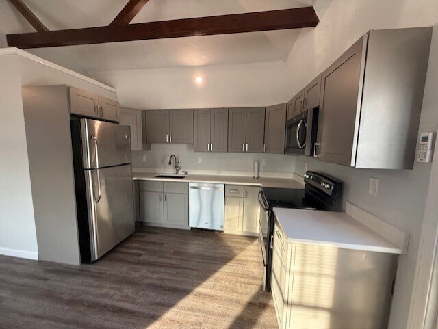 Building Photo - 68 North Ave