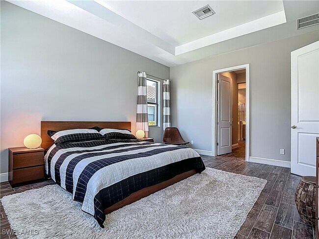 Building Photo - 4524 Tamarind Way