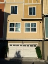 Building Photo - 30722 Sugarmill Ln