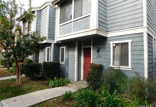 Building Photo - 8739 Pine Crest Pl